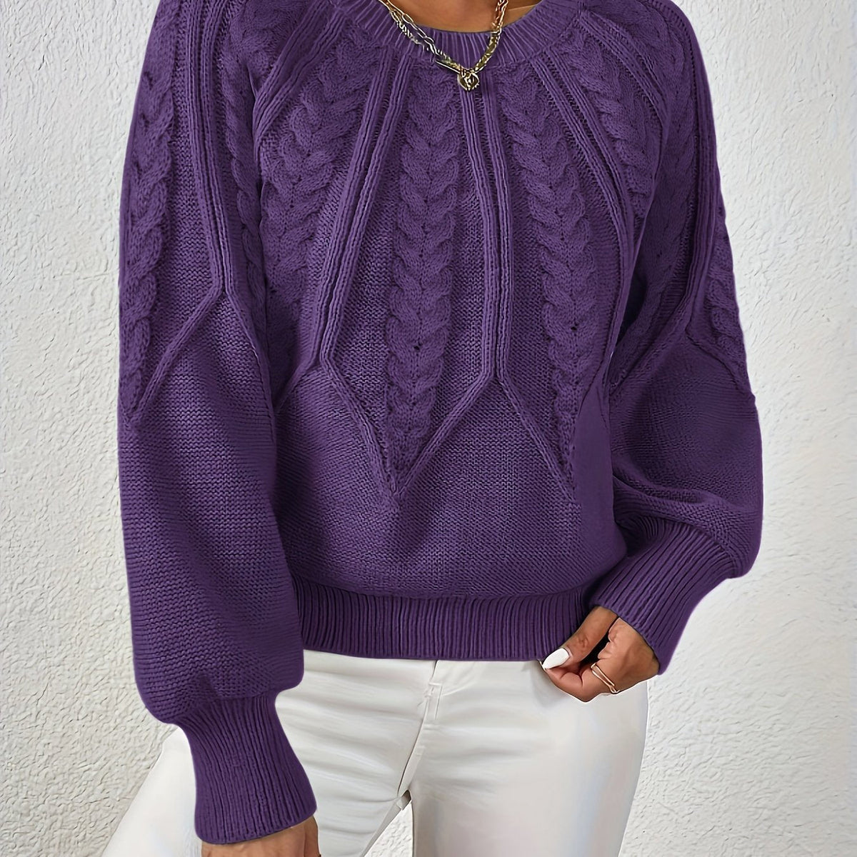Women's Cable-Knit Cropped Jumper with Ribbed Crew Neck for Casual Wear