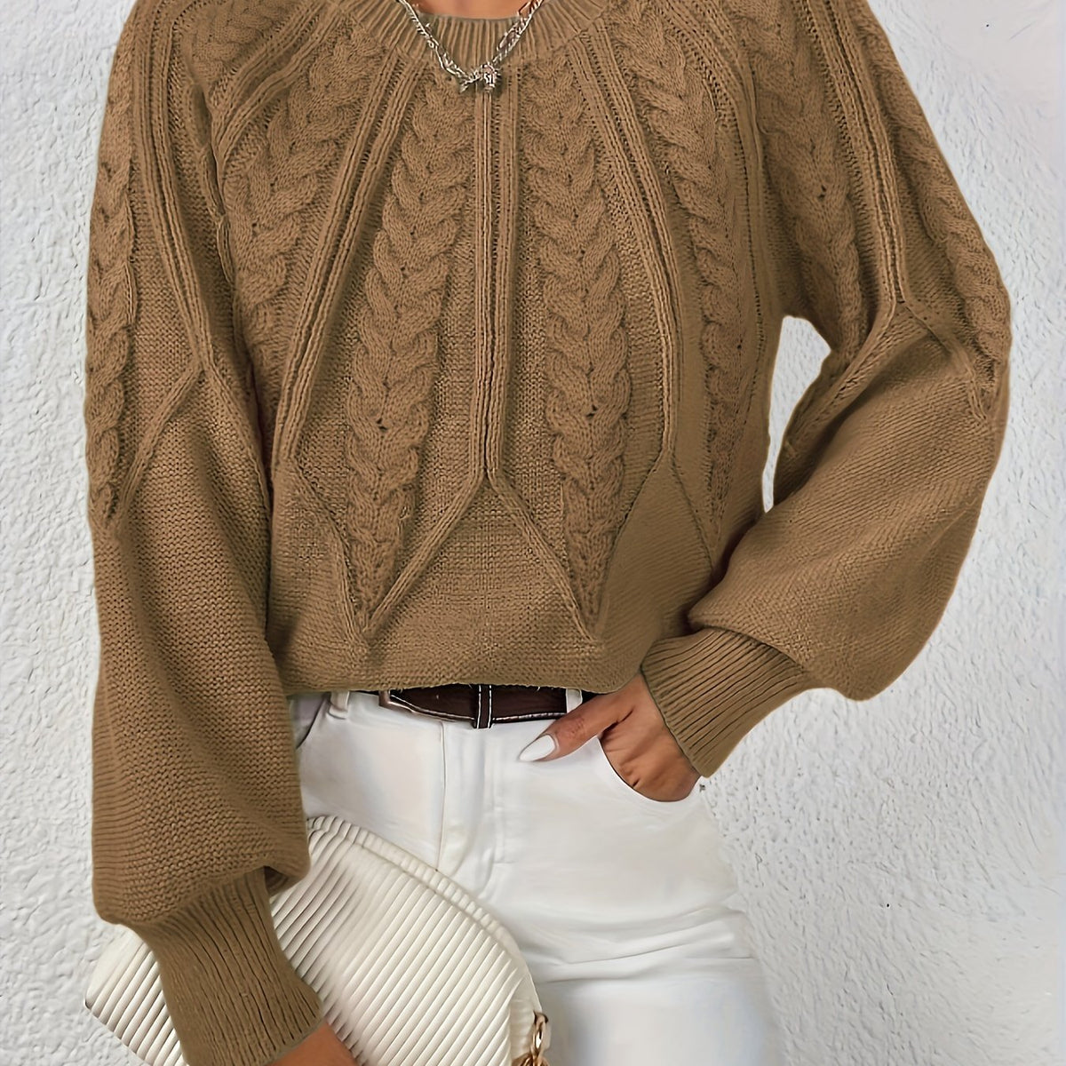 Women's Cable-Knit Cropped Jumper with Ribbed Crew Neck for Casual Wear