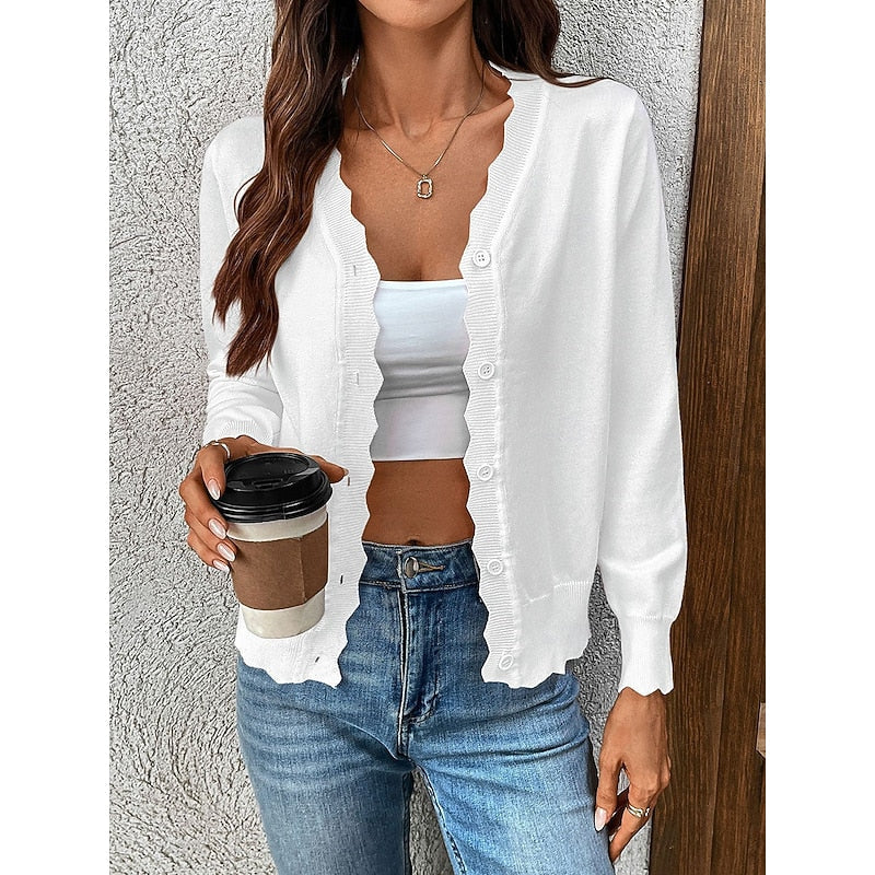 Scalloped Button-Front Cardigan in Soft Knit for Women’s Casual Wear